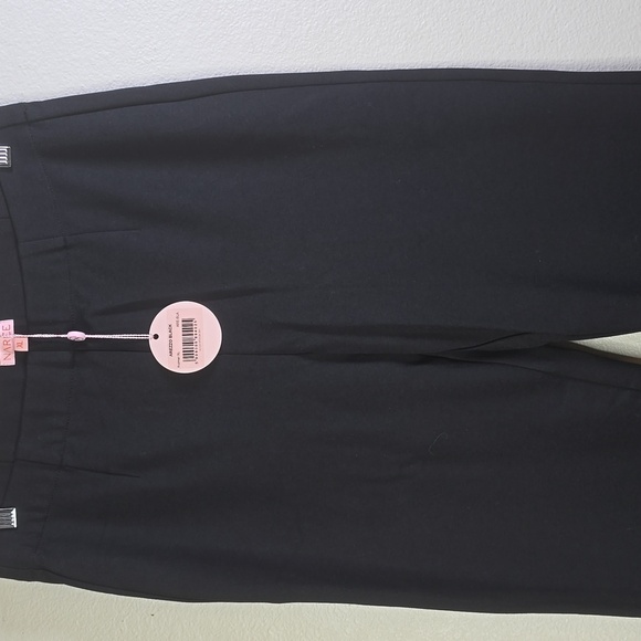 Naree Arezzo Flare Leg Pull On Pants  Size Xl NwT. - Picture 2 of 8